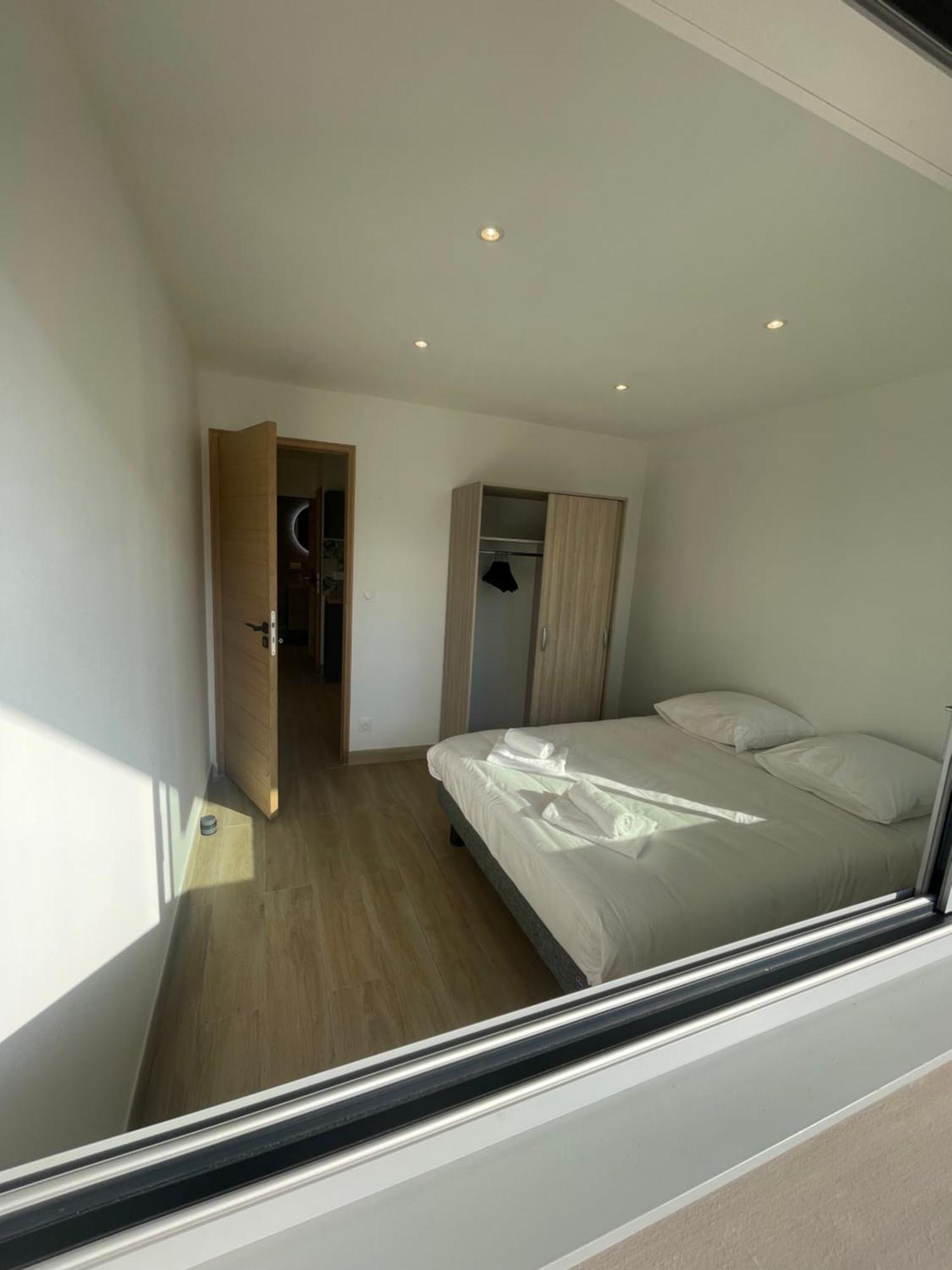 Appartement Ou Studio En Hyper Centre, Pour La Plage Et La Rue Pietonne Il Suffit De Traverser La Rue , Voir La Photo Principale Andernos-les-Bains Kültér fotó