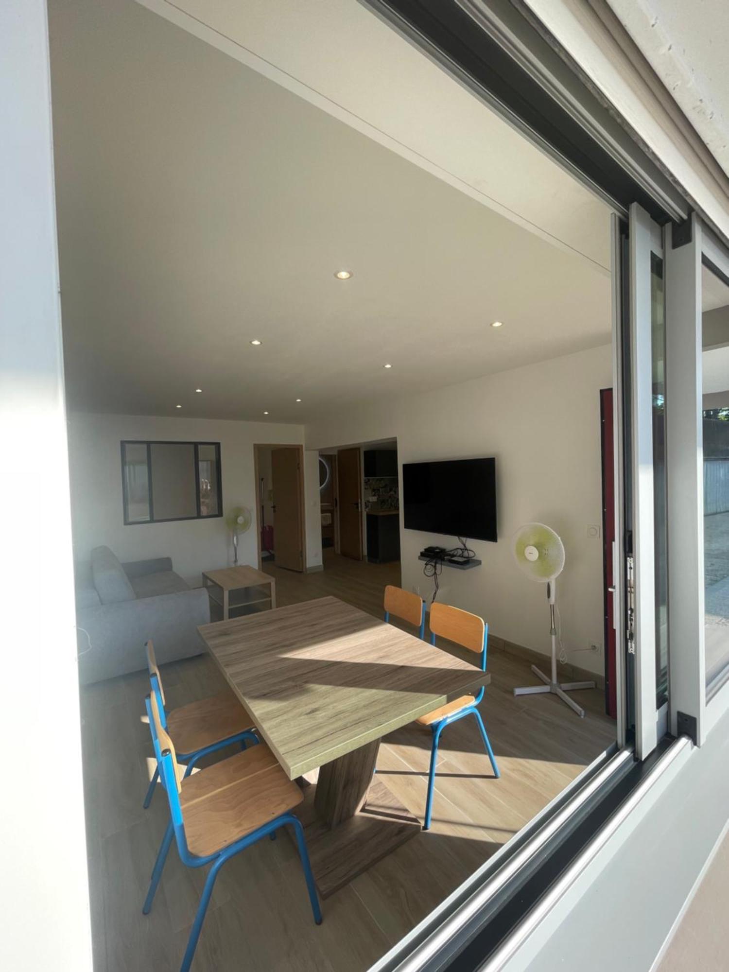 Appartement Ou Studio En Hyper Centre, Pour La Plage Et La Rue Pietonne Il Suffit De Traverser La Rue , Voir La Photo Principale Andernos-les-Bains Kültér fotó